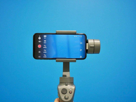 大疆即将发布Osmo Mobile 4手持手机稳定器 续航长达15小时