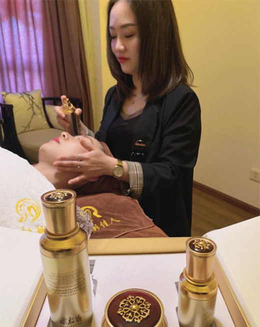 新锐国货护肤品推荐院线品牌,龄知谜专注抗衰修复对抗肌龄
