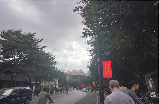 LED显示行业加速变革，为LED灯杆屏发展铺路