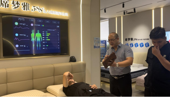 国际龙家具展火热进行，席梦雅588+拆装床垫私人定制广受好评
