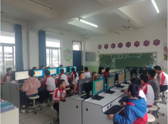 福建奔驰“启明星计划”走进三明市宁化县